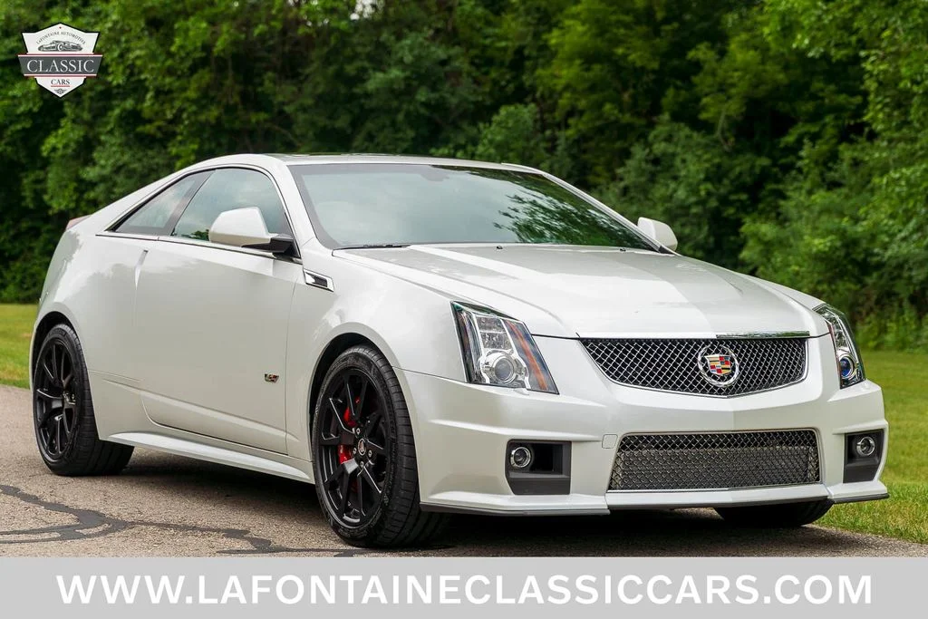 Used 2015 White Cadillac Base image 1