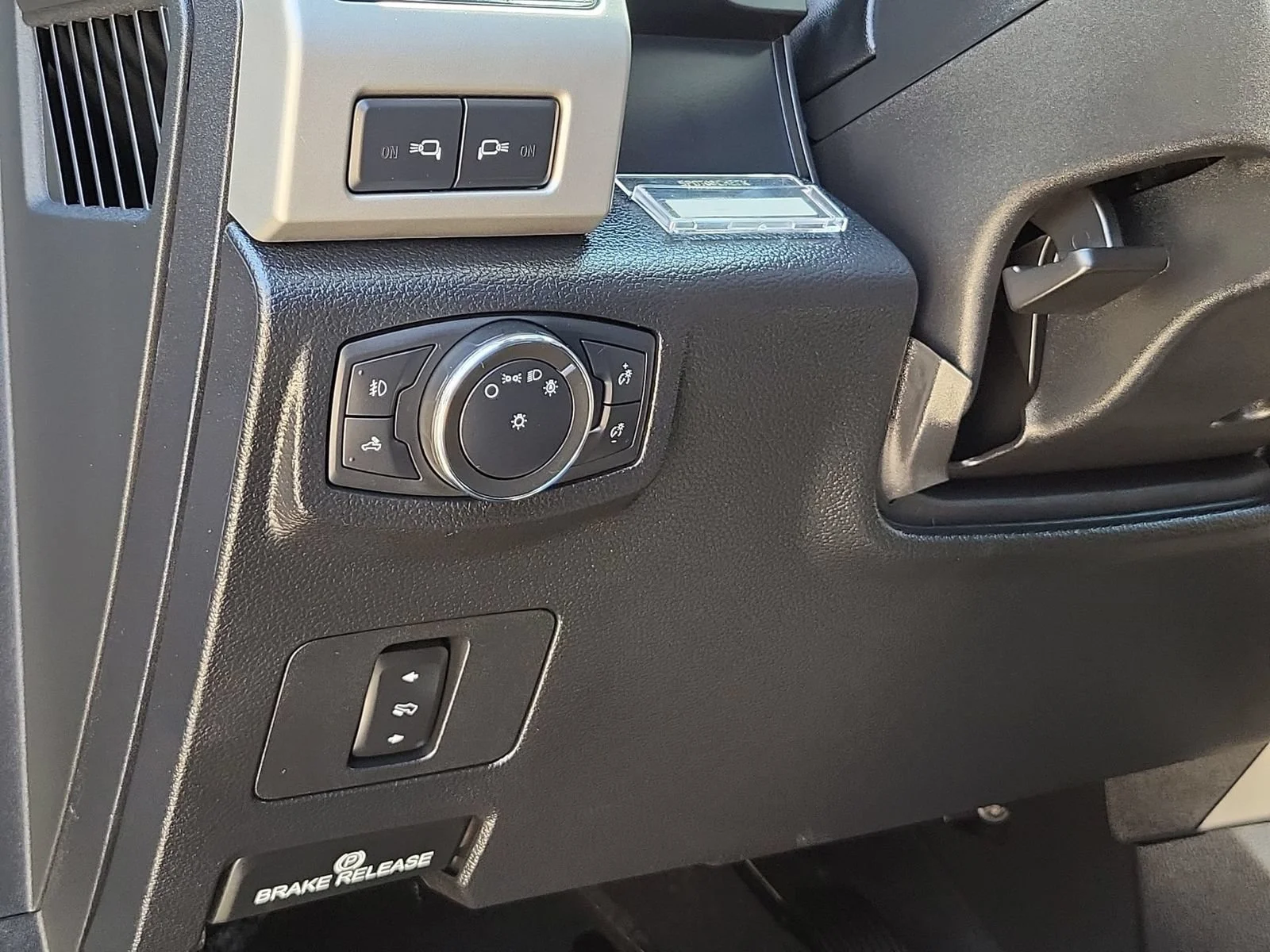 Used 2021 Gray Ford XL image 18