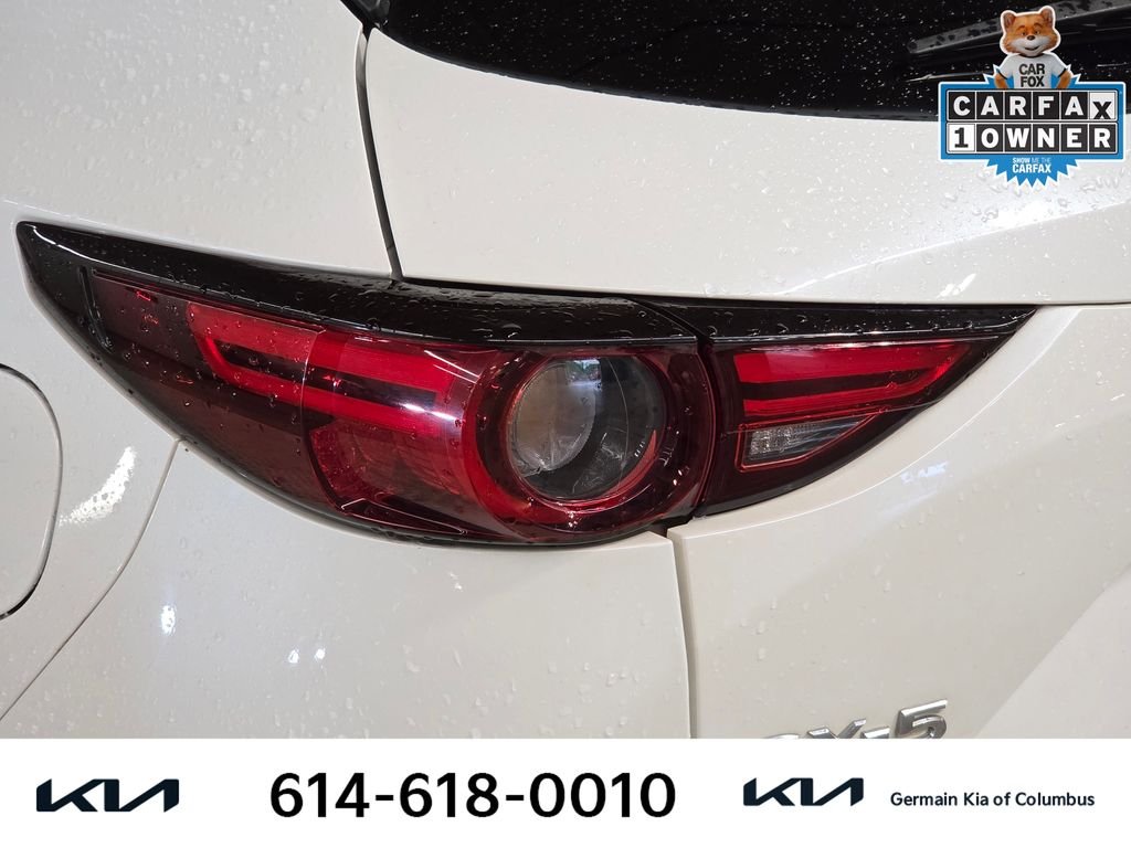 Used 2021 White Mazda Signature image 17