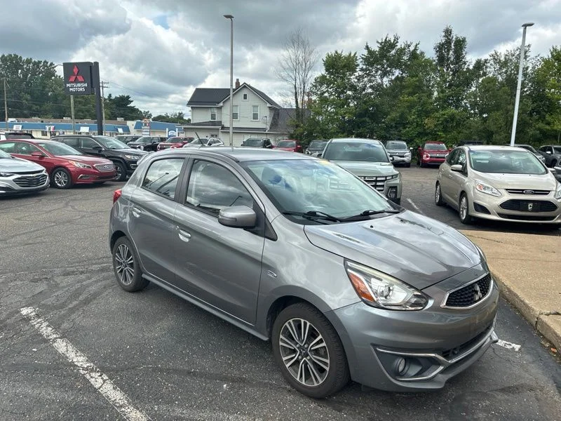 Used 2017 Gray Mitsubishi GT image 8