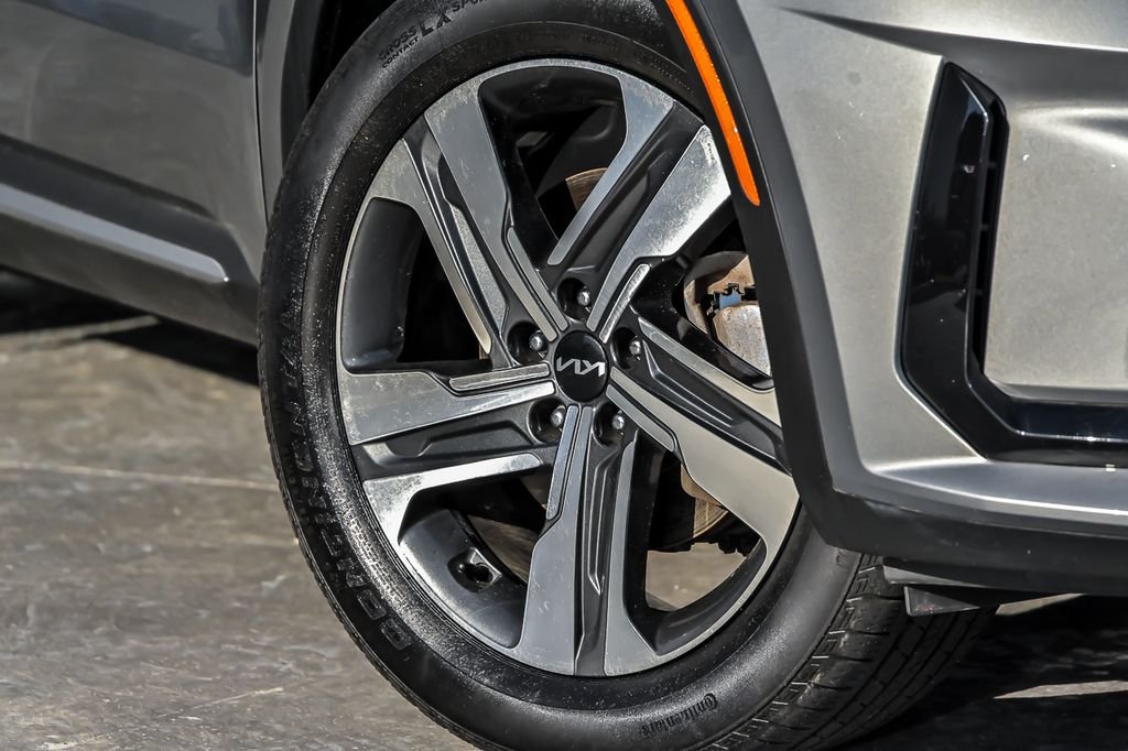 Used 2023 Gray Kia SX Prestige image 4