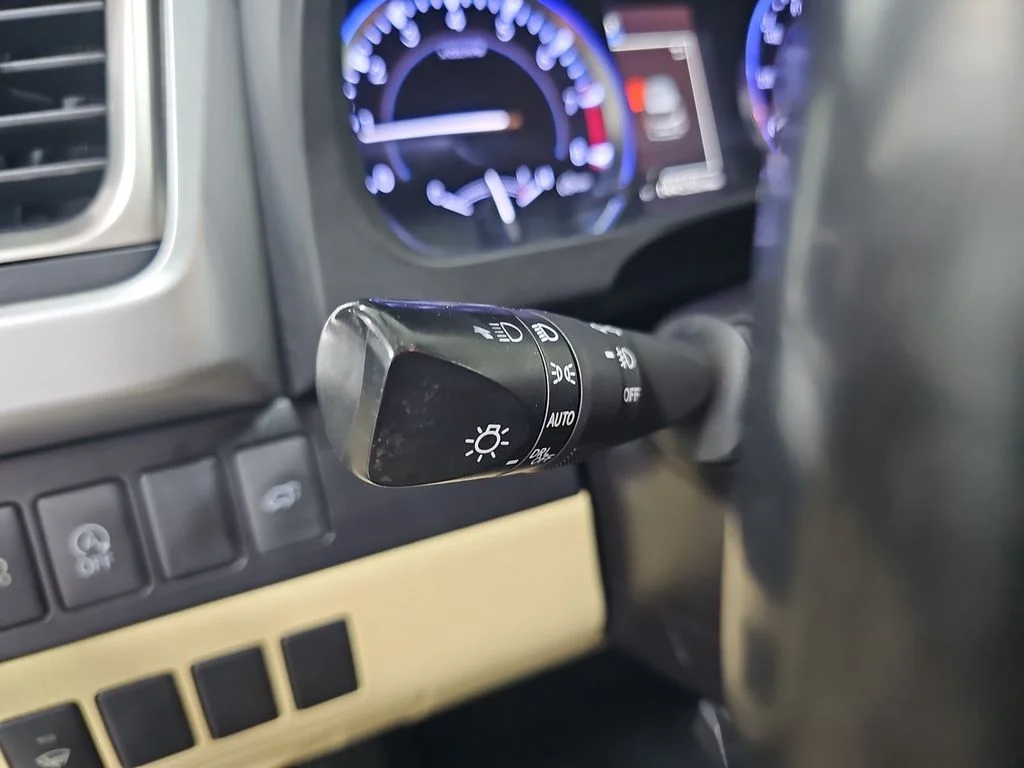 Used 2017 Black Toyota XLE image 28
