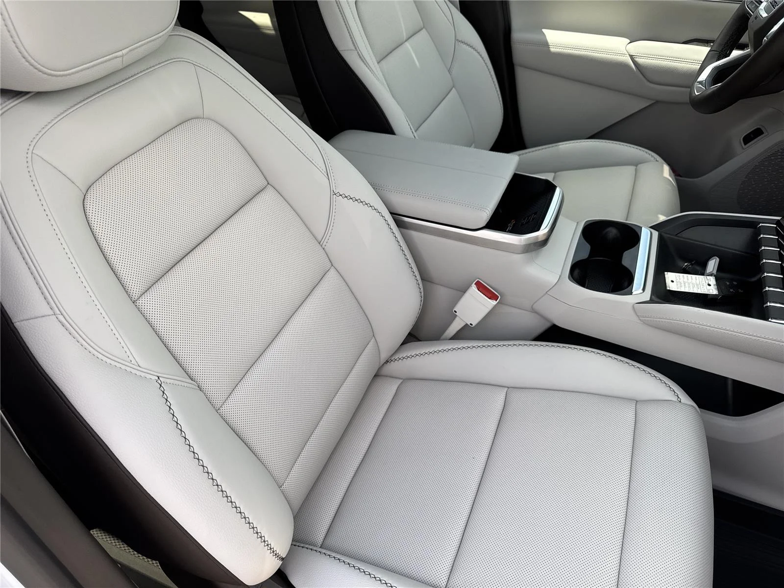 New 2026 Glacier White Tricoat GMC Denali image 38