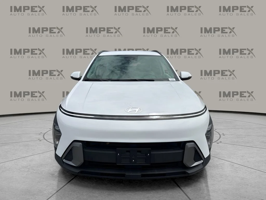 Used 2024 White Hyundai SEL image 8