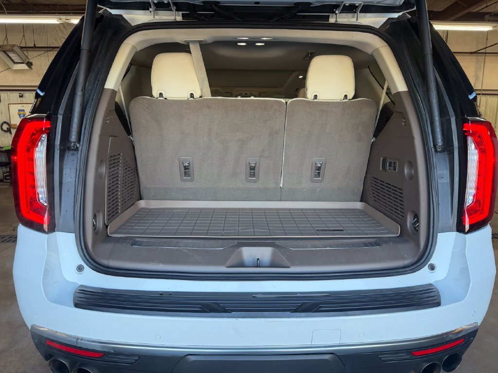 Used 2021 White GMC Denali image 22