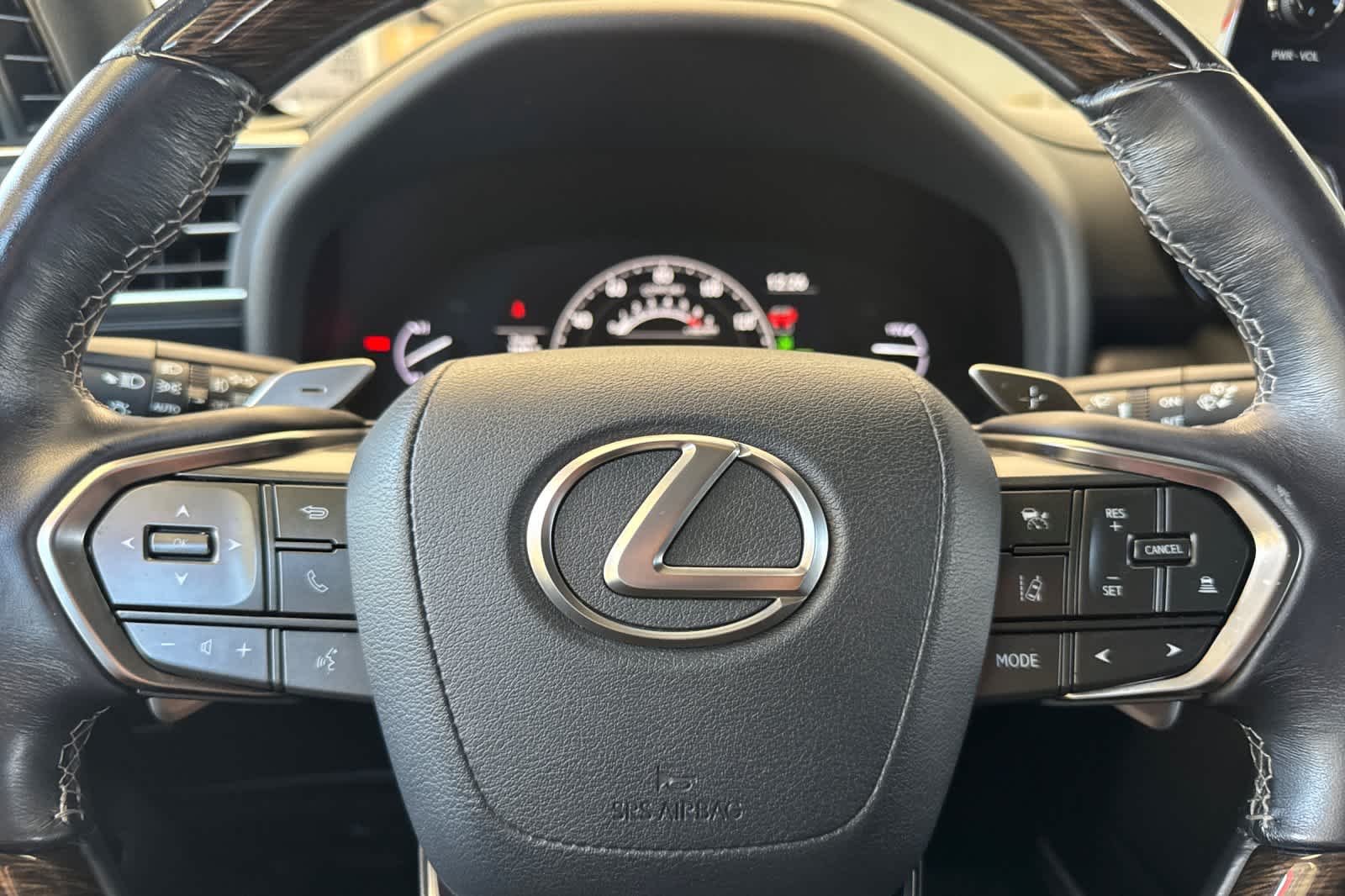Used 2023 Eminent White Pearl Lexus Ultra Luxury image 26