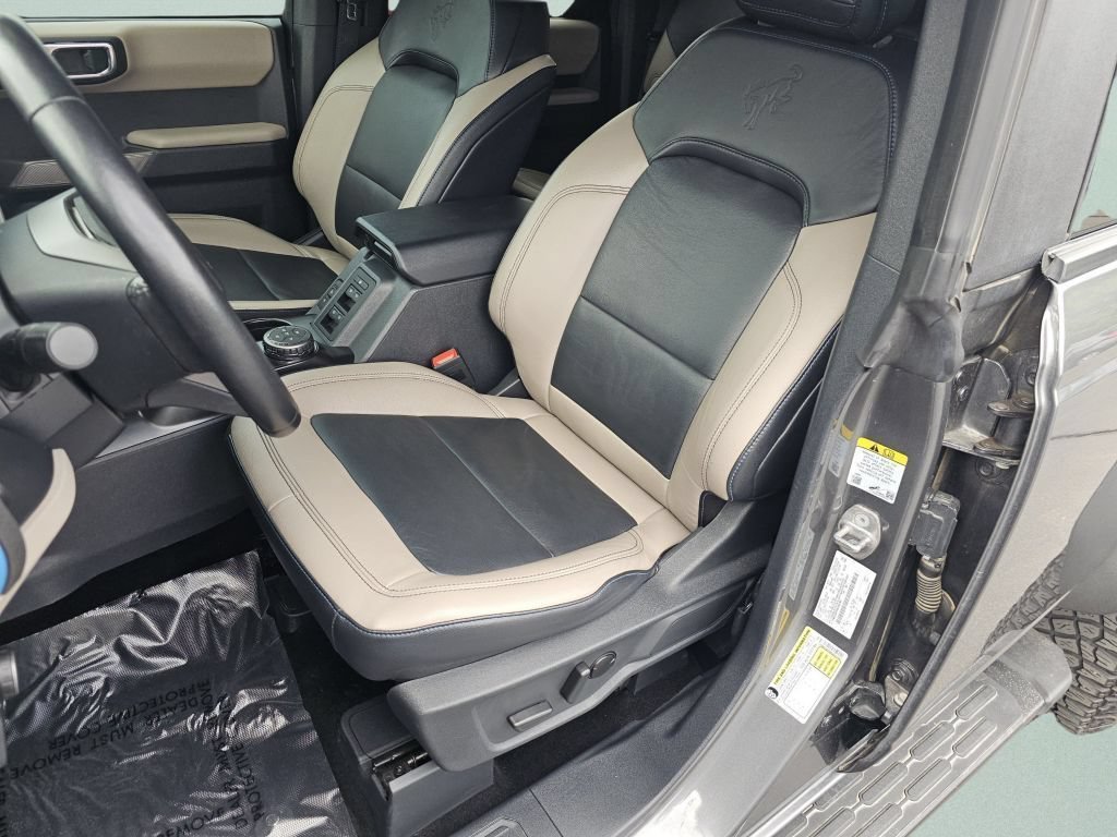 Used 2022 Gray Metallic Ford Wildtrak image 6