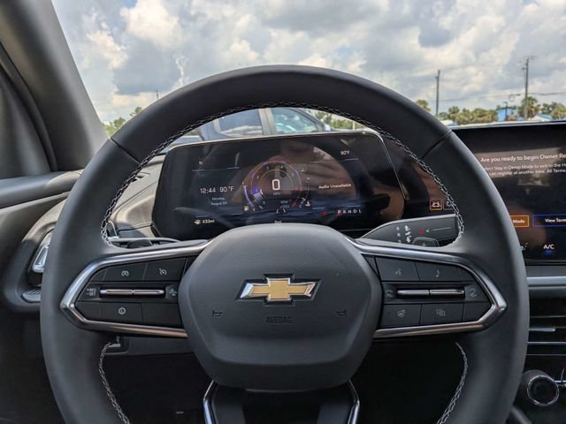 New 2027 Summit White Chevrolet LT image 24