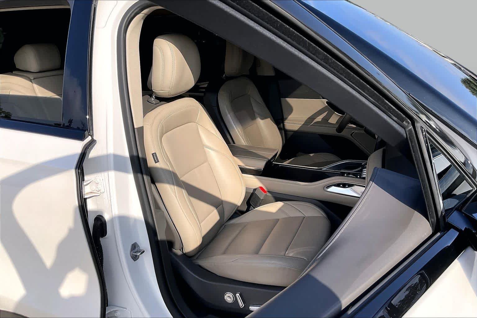 Pre-Owned 2024 Lincoln Nautilus Premiere
