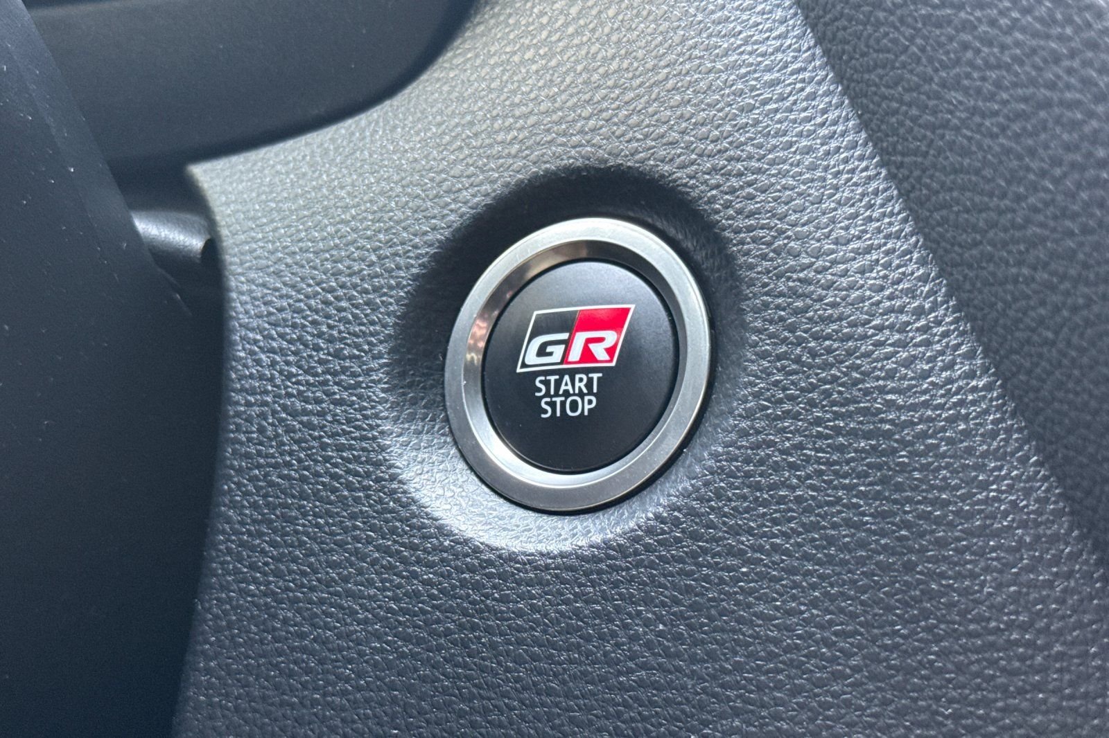 Used 2024  Toyota Premium image 21