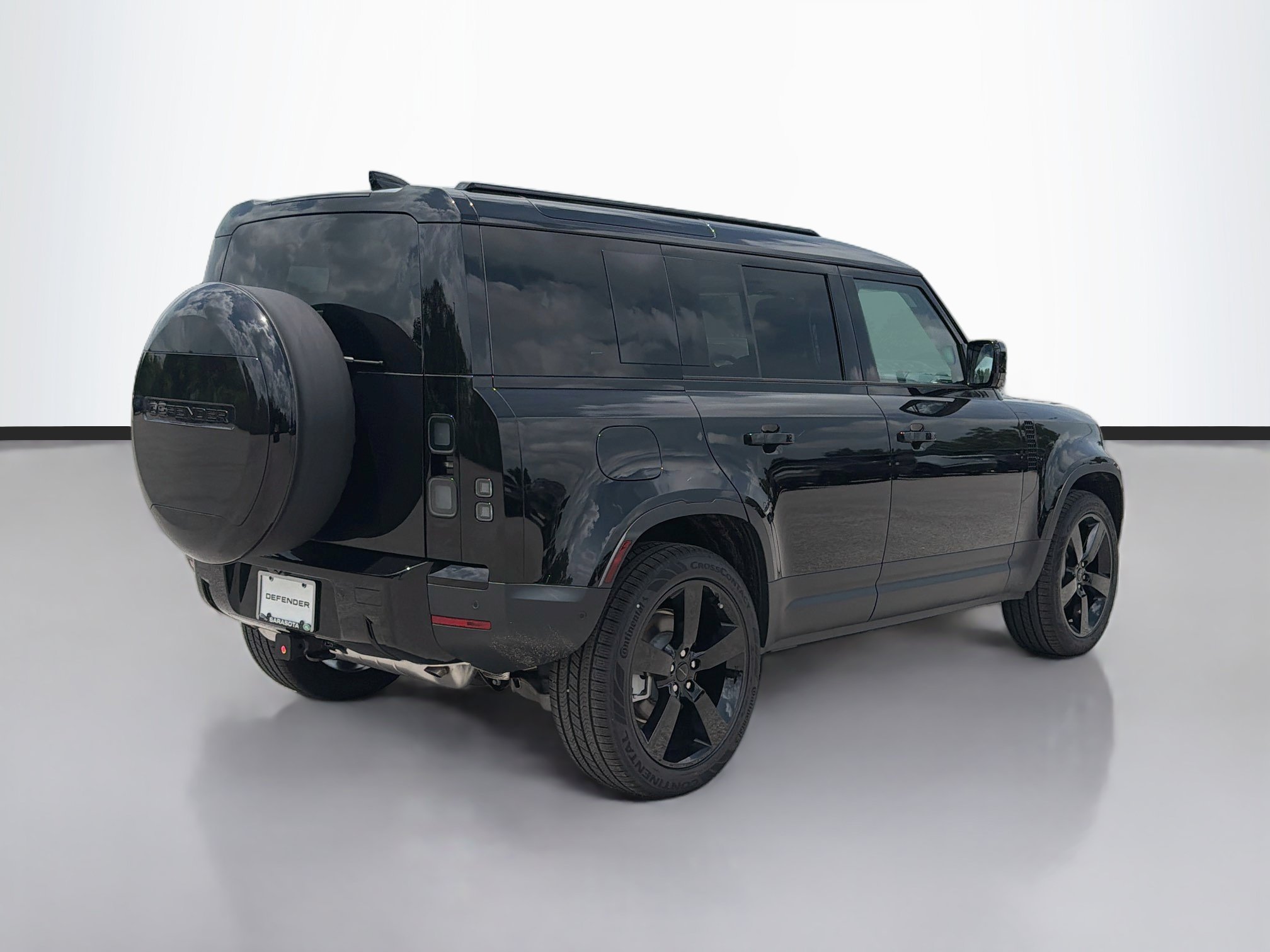 New 2026 Santorini Black Land Rover S image 5
