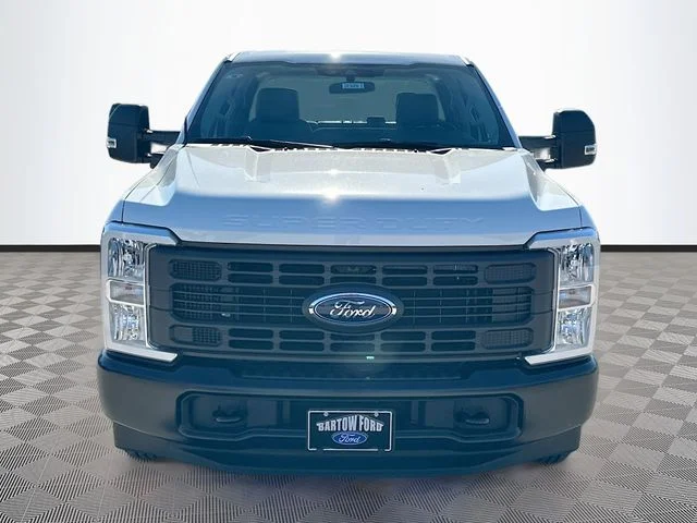 New 2026 Oxford White Ford XL image 2