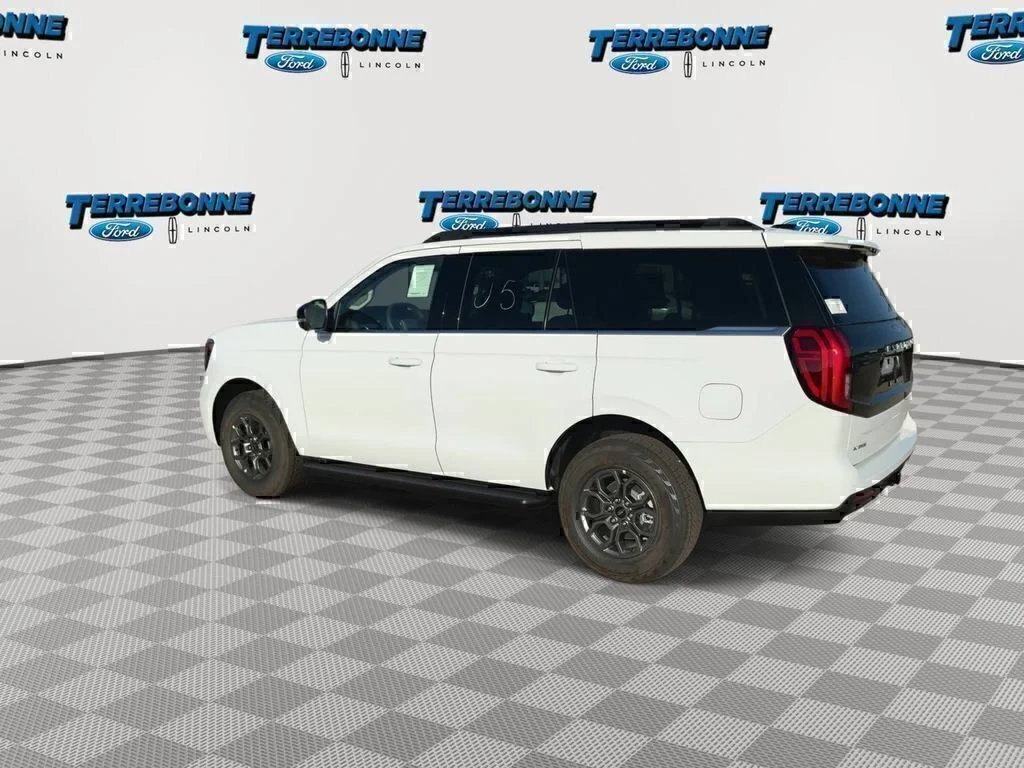 New 2026 Oxford White Ford Active image 6