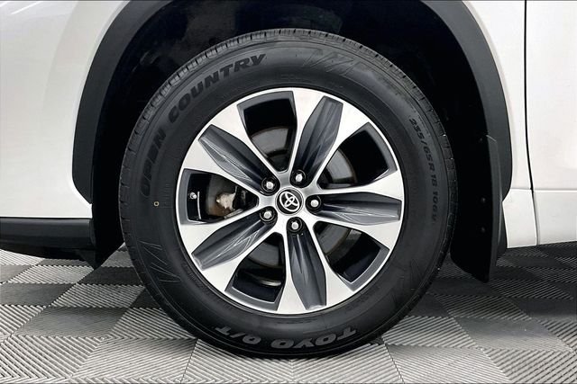2024 Toyota Highlander XLE - Photo 10