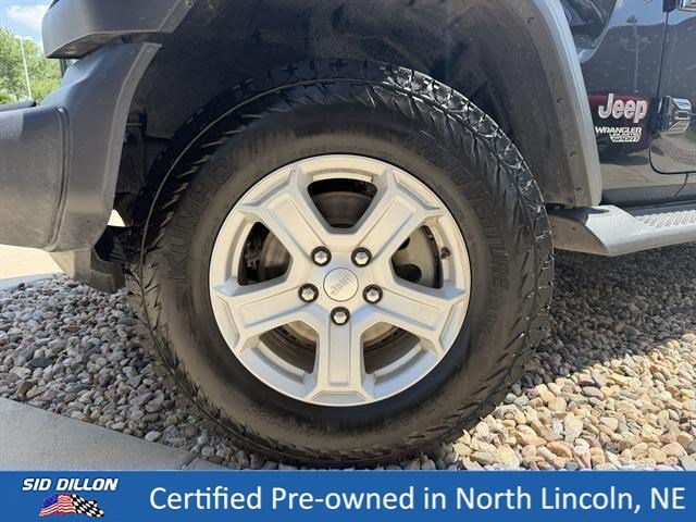 Used 2020 Black Clear Coat Jeep Sport image 7
