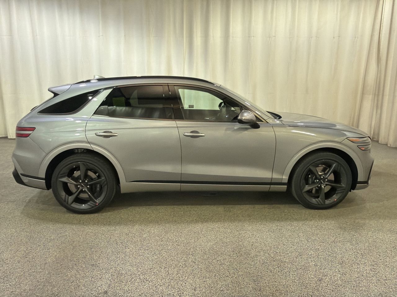 New 2026 Savile Silver Genesis 2.5T SPORT PRESTIGE image 5