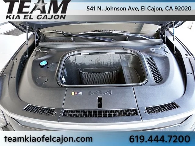 Used 2024 Black Kia Light Long Range image 38