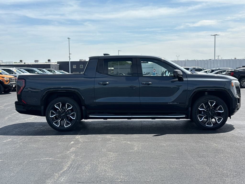 2025 GMC Sierra EV Denali - Photo 11