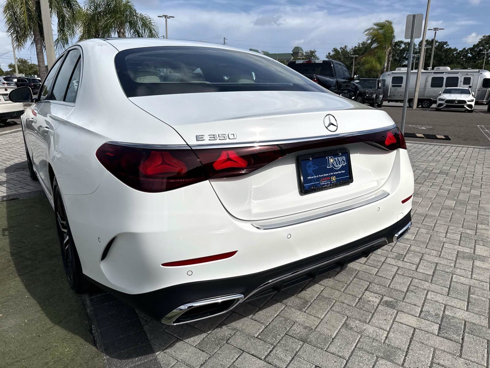 New 2026 Polar White Mercedes-Benz E 350 RWD Sedan image 9