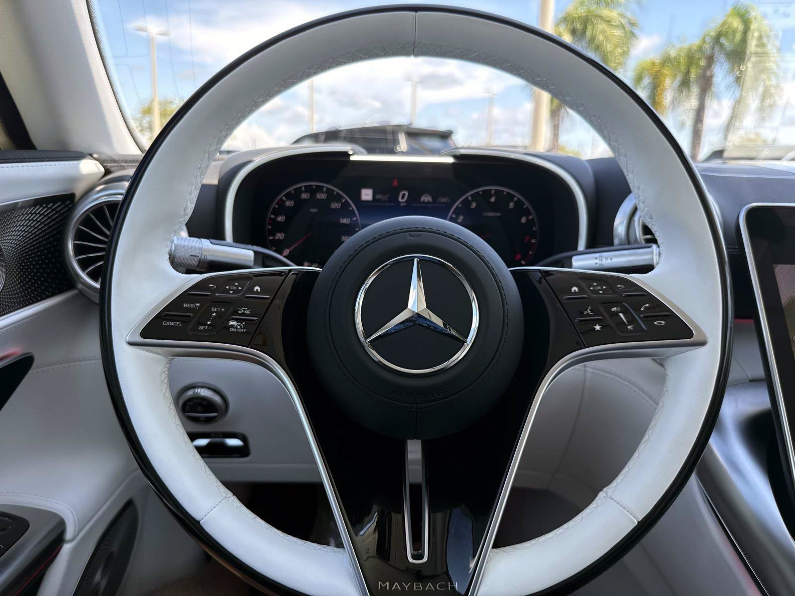 New 2027 Moonlight White Mercedes-Benz Maybach  680 Monogram Series Roadster image 32