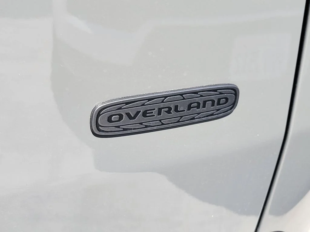 New 2026 Sting-Gray Clear-Coat Exterior Paint Jeep Overland image 25