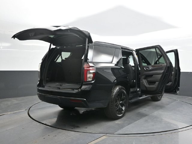 Used 2022 Black Chevrolet Z71 image 29
