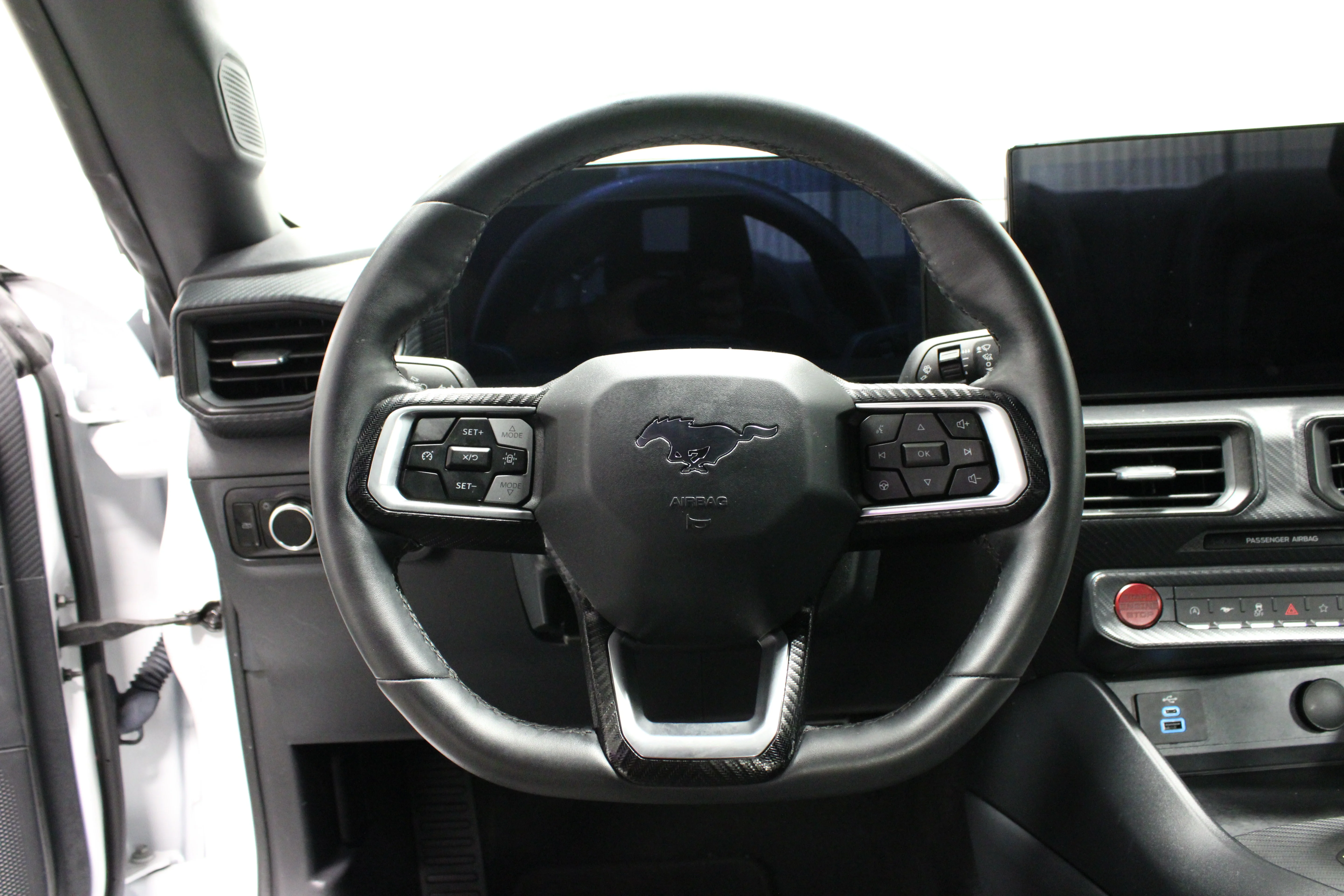 Used 2024 Oxford White Ford EcoBoost image 20