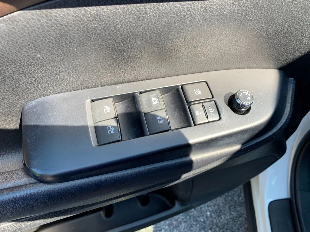 Used 2019 White Toyota XLE image 13
