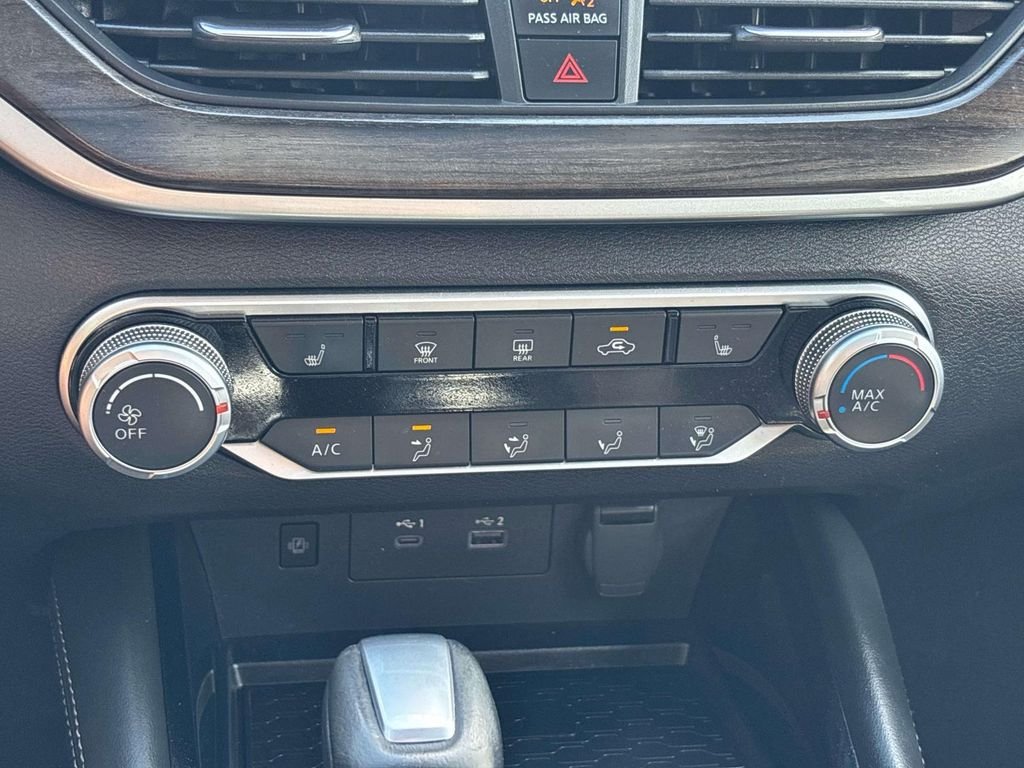 Used 2023 Black Nissan 2.5 SV image 23