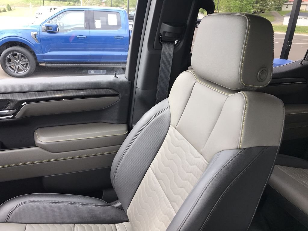 Used 2023 Gray Chevrolet ZR2 image 24