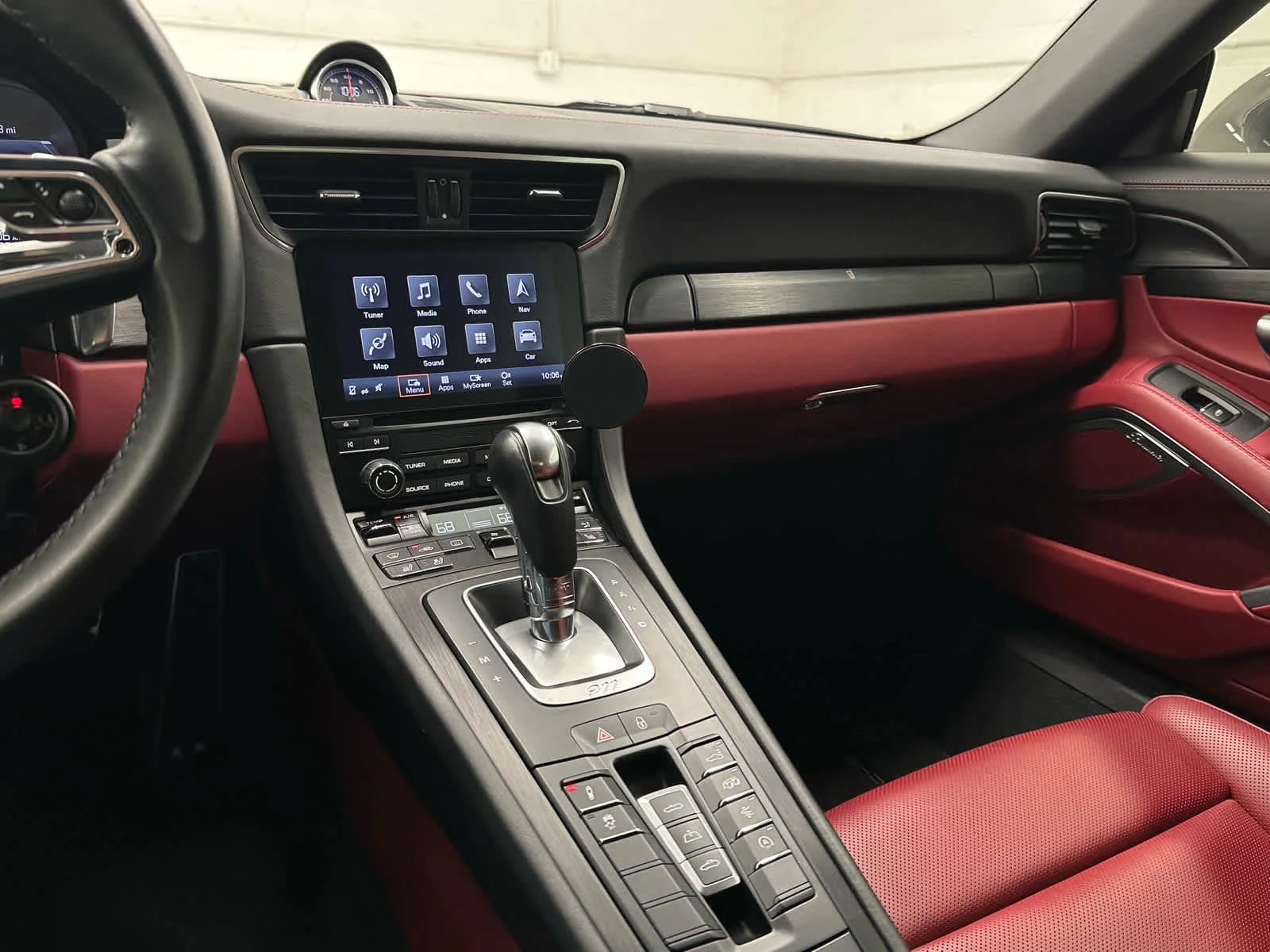 Used 2019 Agate Grey Metallic Porsche Carrera GTS image 31