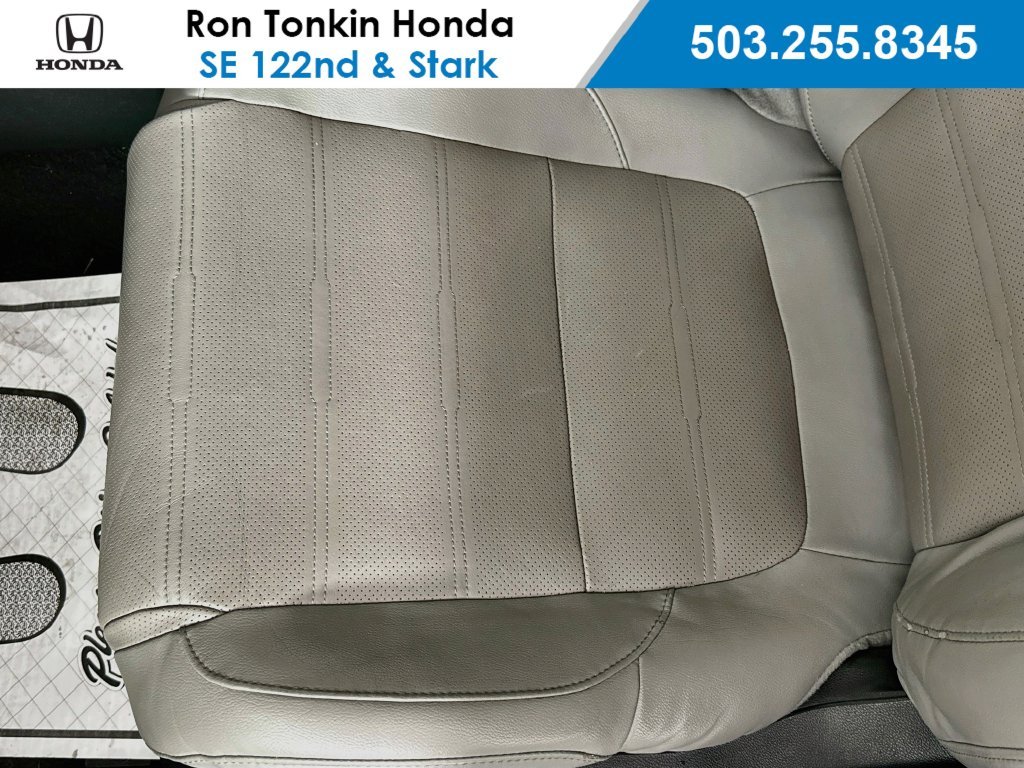 Used 2020 Crystal Black Pearl Honda Touring image 21
