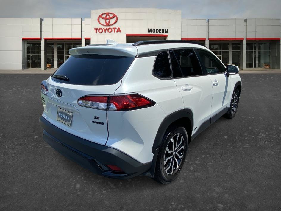 Used 2023 Wind Chill Pearl Toyota Hybrid SE image 5