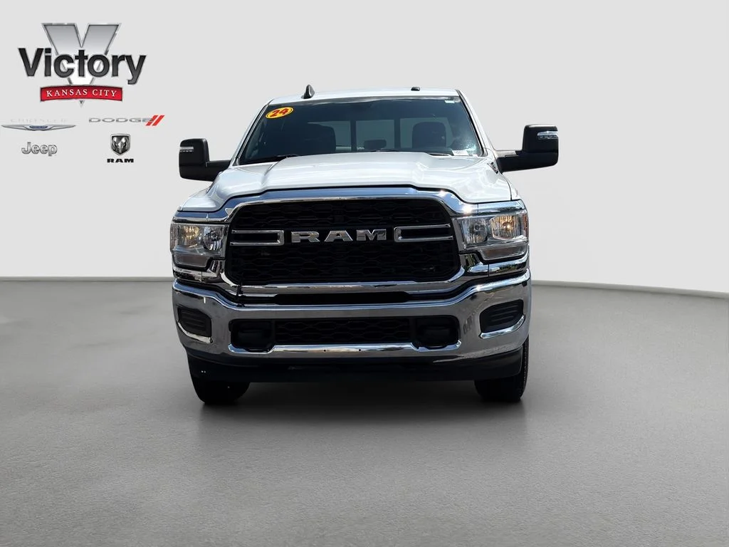 Used 2024 RAM Ram 3500 Pickup Tradesman with VIN 3C63R3GL5RG242187 for sale in Kansas City