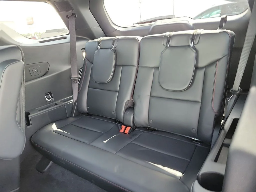 New 2026 Rapid Red Metallic Tinted Clearcoat Ford ST-Line image 9