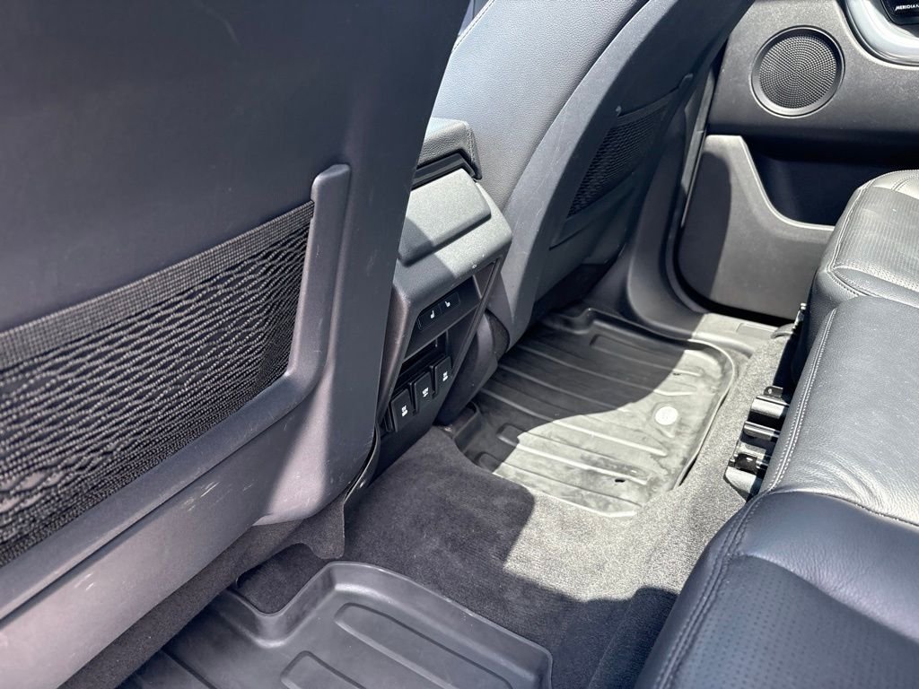 Used 2019 Gray Land Rover  image 25