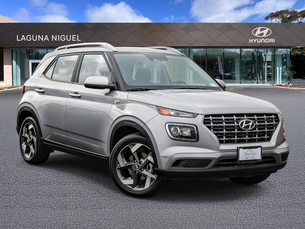 2026 Hyundai Venue SEL w/ 2-Tone Roof IVT's photo