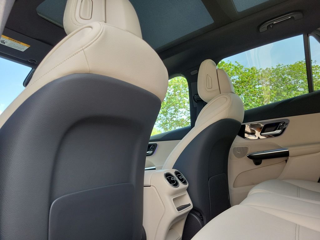 New 2026 Verde Silver Metallic Mercedes-Benz GLC 300 image 11