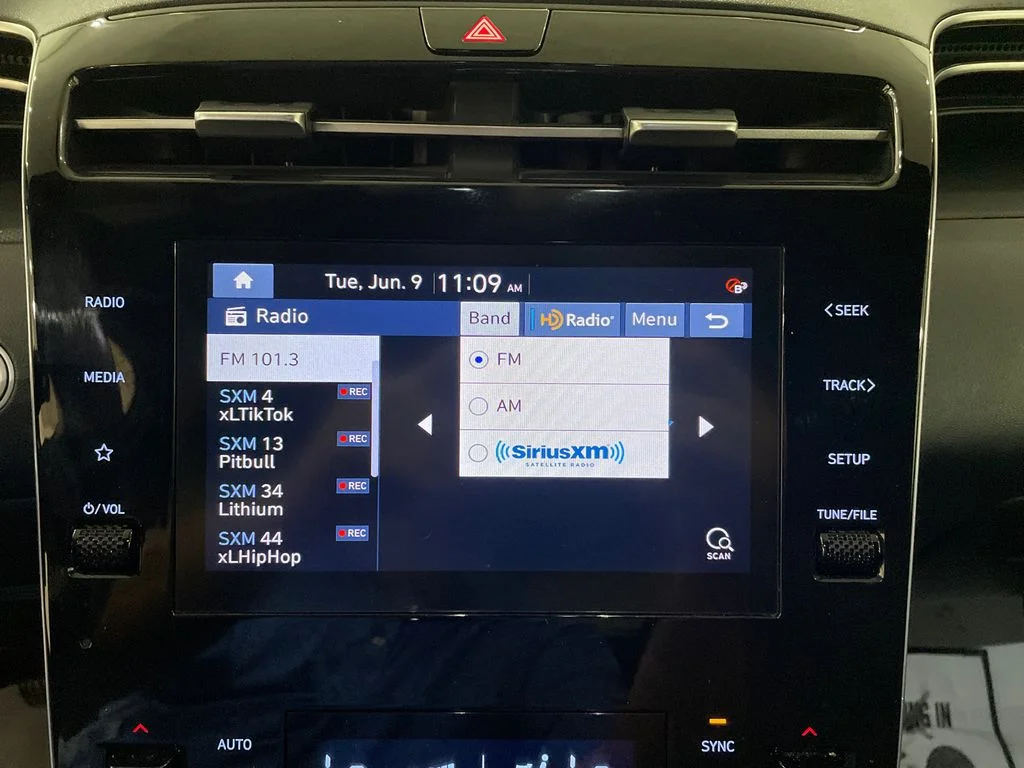 Used 2022 Sage Gray Hyundai SEL Premium image 17