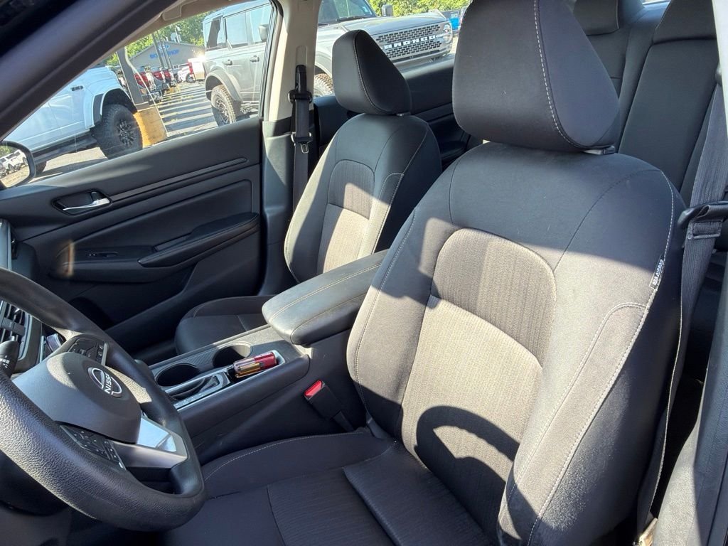 Used 2025 Black Nissan 2.5 SV image 16