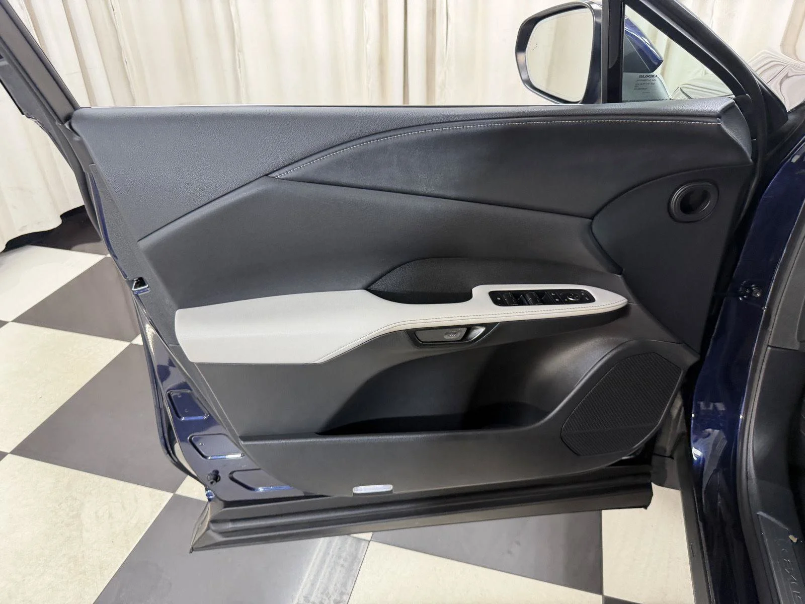 Used 2024  Lexus 350 Premium image 50