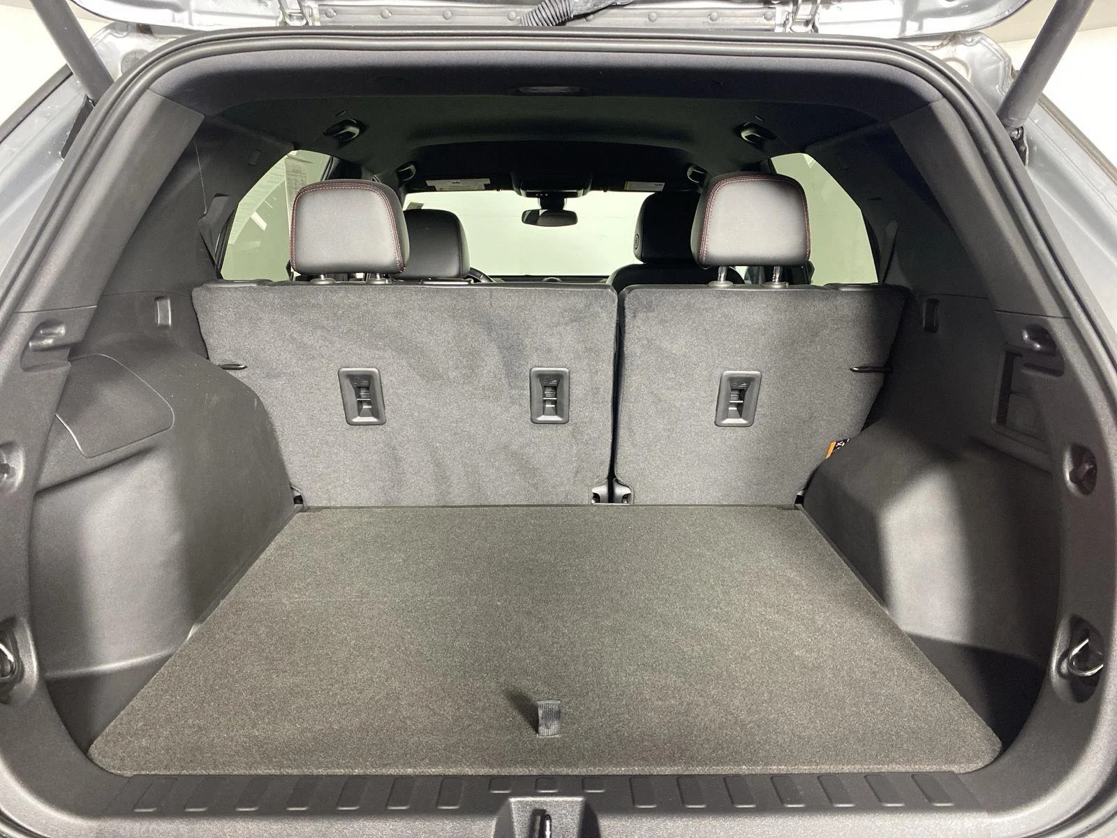 Used 2023 Sterling Gray Metallic Chevrolet RS image 25