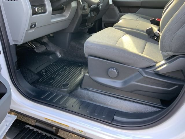 2024 Ford F-450 Super Duty Chassis Cab XL - Photo 12