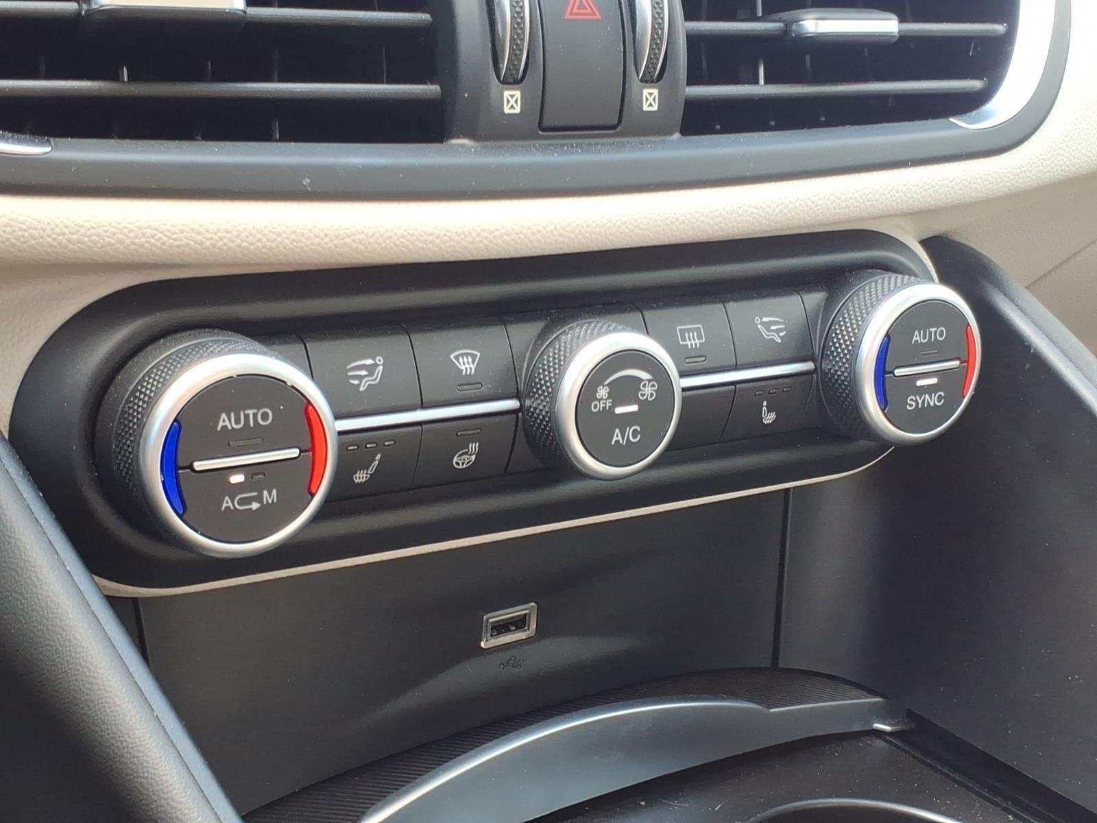 Used 2019 ROSSO COMPETIZIONE TRI-COAT Alfa Romeo TI image 25