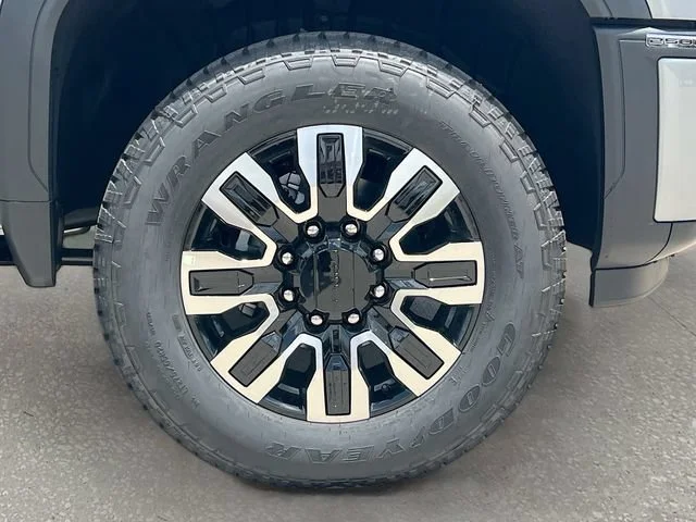 2026 GMC Sierra 2500HD Denali Ultimate - Photo 19