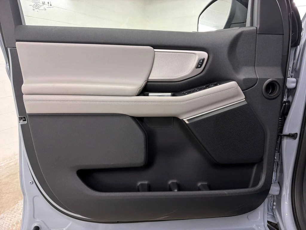 New 2027 Gray Ford Active image 15
