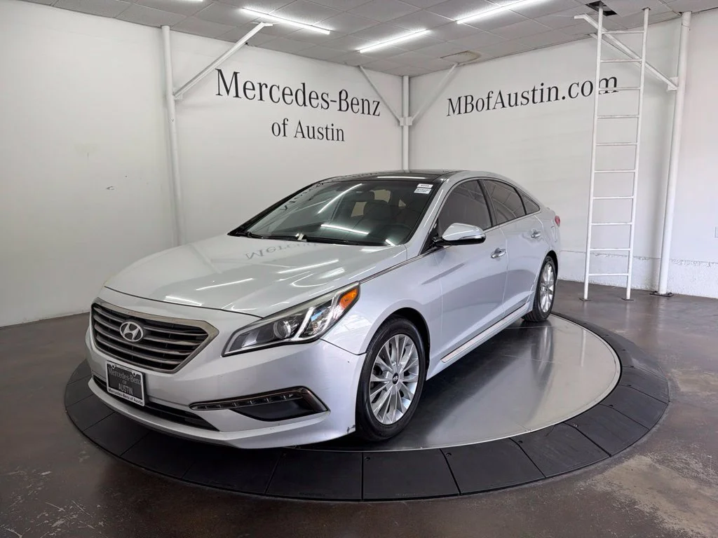 Used 2015 Silver Hyundai Limited image 3