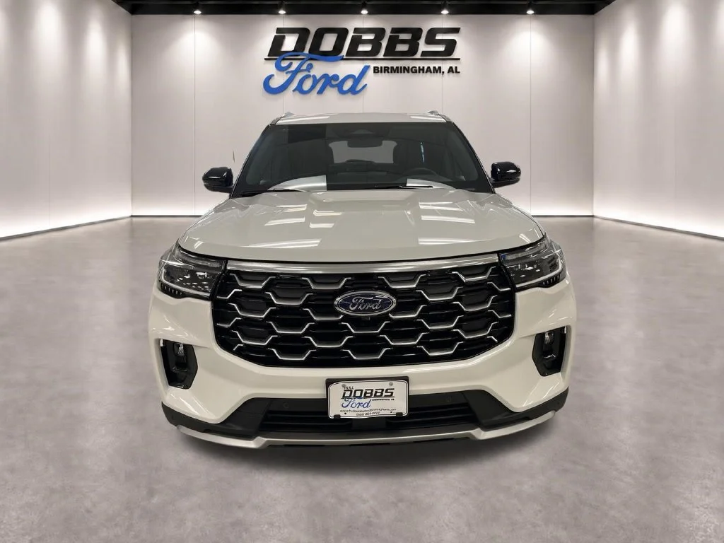 New 2026 Star White Metallic Tri-Coat Ford Platinum™ image 2