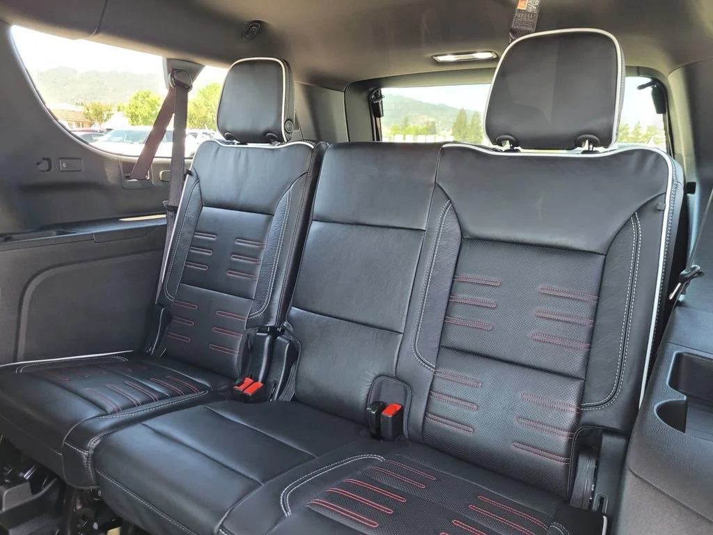 2026 GMC Yukon XL AT4 Ultimate - Photo 9