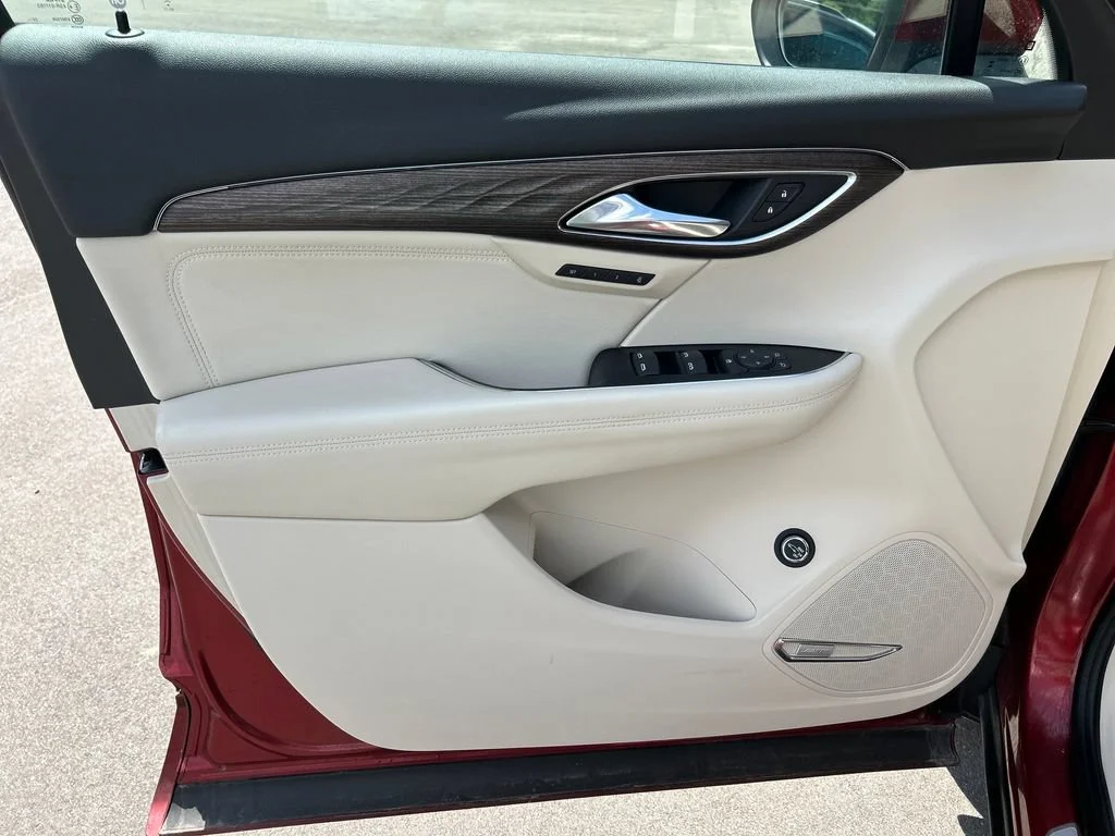 Used 2023 Cinnabar Metallic Buick Avenir image 17